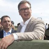 Vučić: Ruska oklopno - izviđačka vozila su "pala sa neba" 8