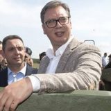 Vučić: Ruska oklopno - izviđačka vozila su "pala sa neba" 9