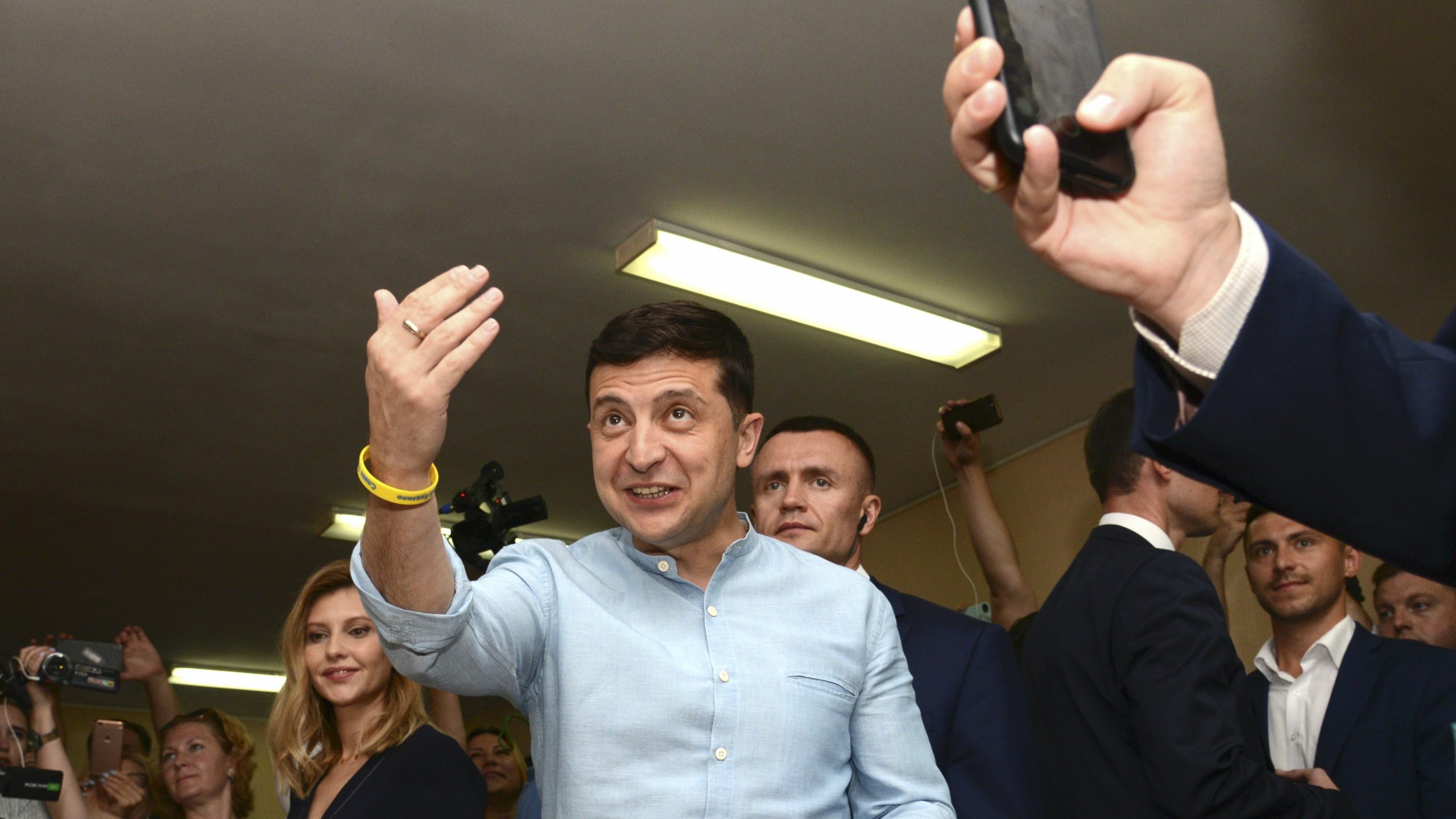 Izbori u Ukrajini: Favorit Zelenski želi da učvrsti svoju vlast 1