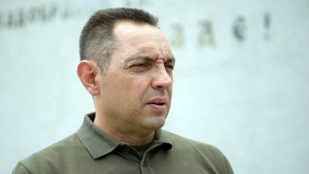 Vulin o osuđenim generalima VS na Sajmu knjiga: Srbija se neće odreći svojih ratnih generala 1