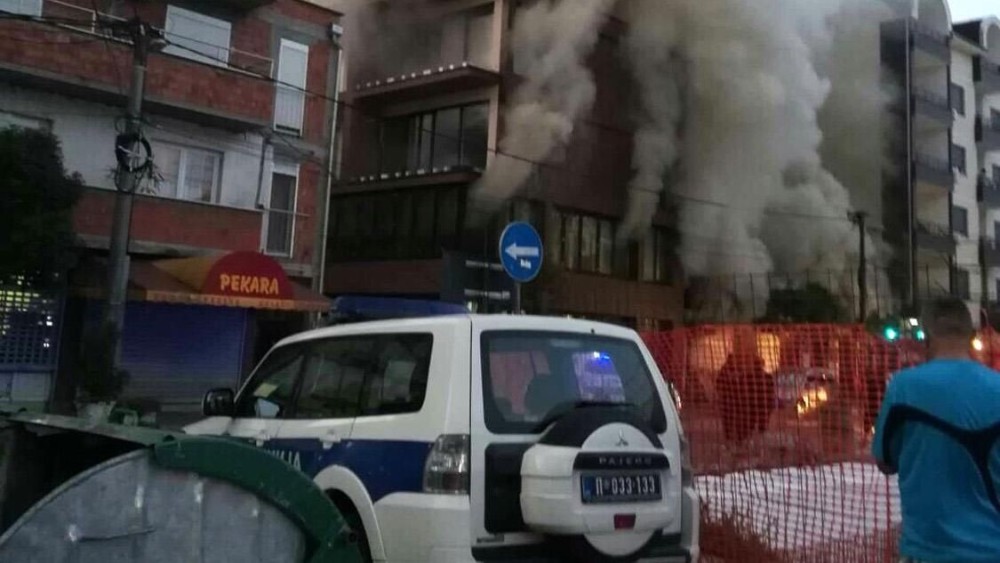 Kragujevac: Požar u zgradi mesne zajednice, sačuvane matične knjige 2 Kragujevac: Požar u zgradi mesne zajednice, sačuvane matične knjige 2