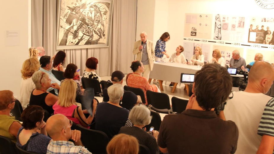 Publikacija "Otisak vremena", povodom jubilarne izložbe "Grafički kolektiv, 70 godina". 1