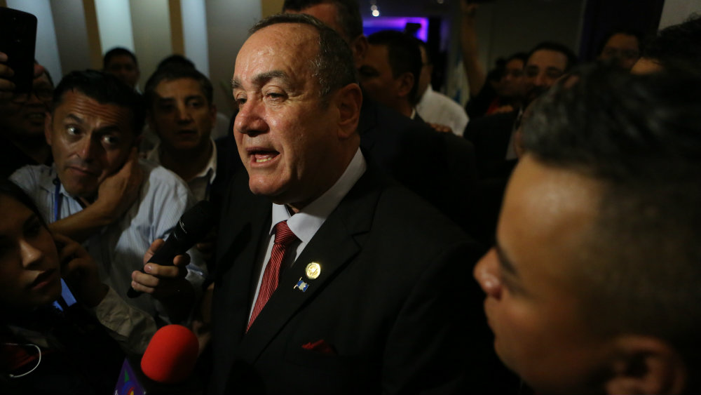 Kandidat desnice Alehandro Đamatei novi predsednik Gvatemale 1