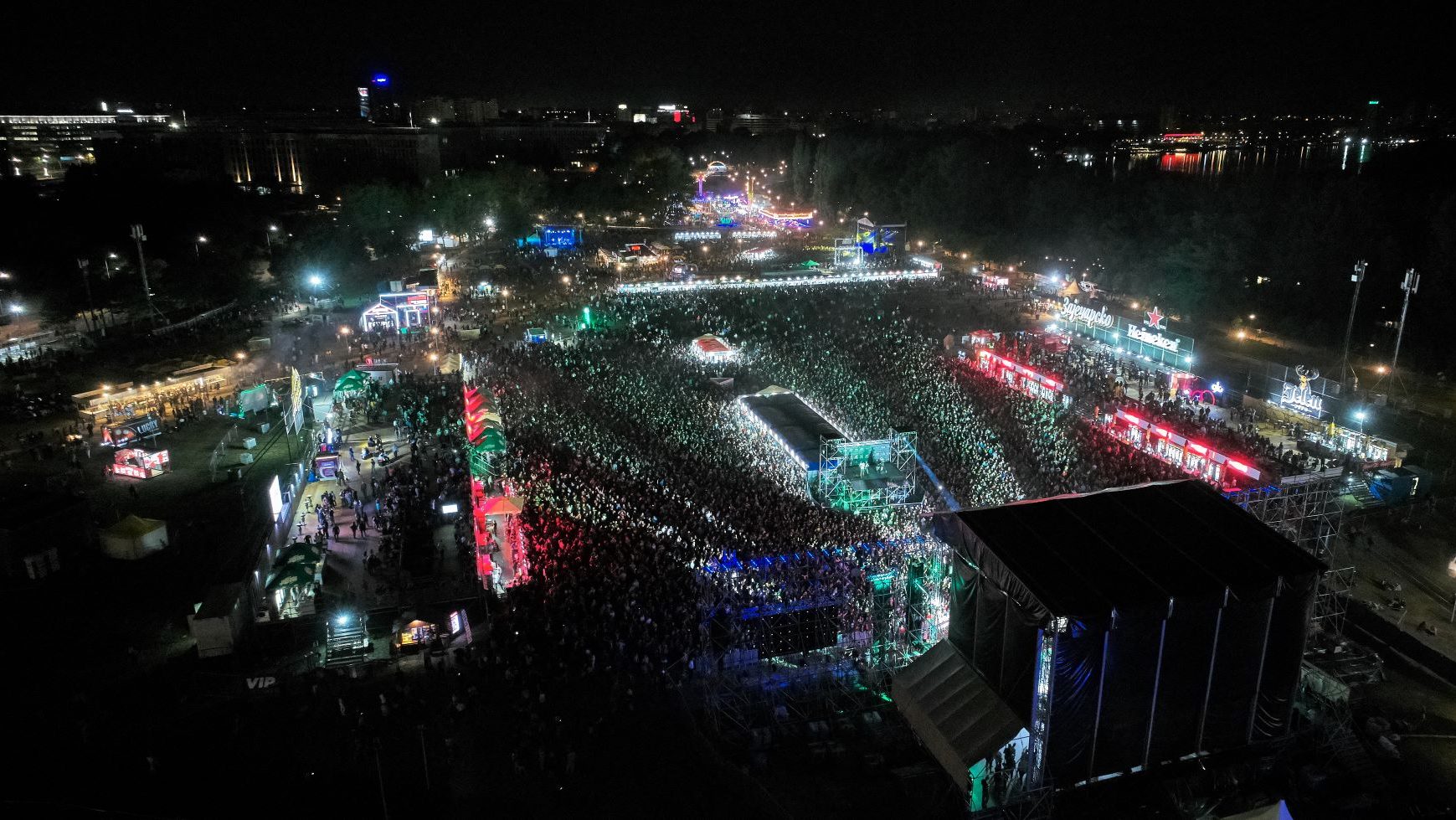 Treće veče Beer Festa: Na koncertu Van Gogha 120.000 ljudi 1