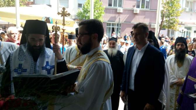 Gradska slava Pirota obeležena liturgijom u Tijabarskoj crkvi i litijma kroz grad 1