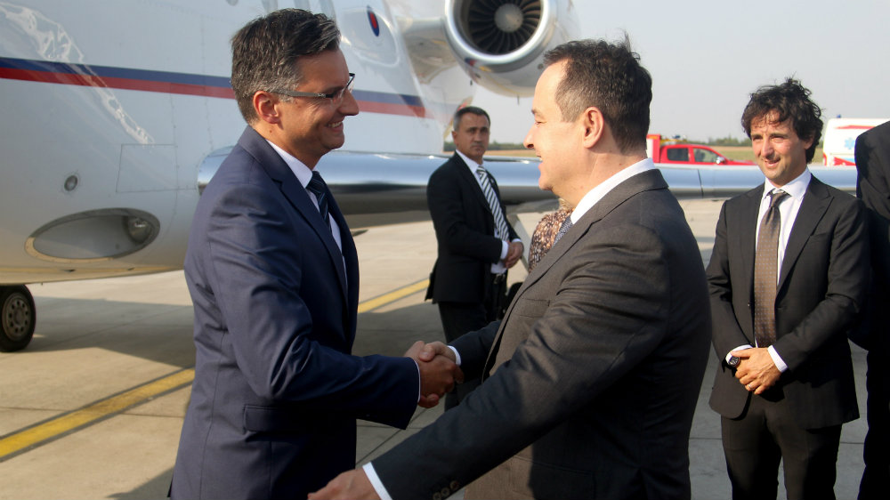 Dačić dočekao premijera Slovenije na aerodromu Nikola Tesla 1