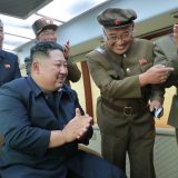 Kim Džong Un nadgledao probu novog oružja Severne Koreje 12