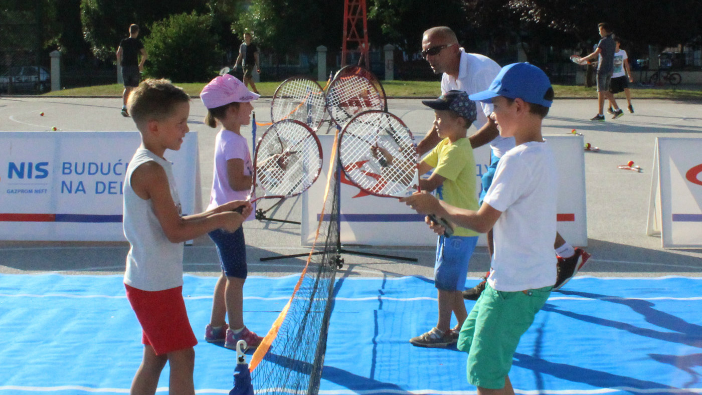 "NIS otvorena škola tenisa" održana i u Gornjem Milanovcu 1