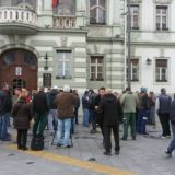 Kako su paori tužili državne službe zbog dodele zemlje Tennisu i sličnim investitorima 13