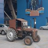 Traktor ispred Maksimira kao odgovor na tenk u Beogradu 8
