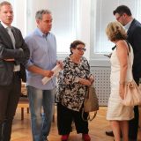 Anketa: Većina građana smatra da bi pregovori vlasti i opozicije trebalo da budu otvoreni za javnost 6