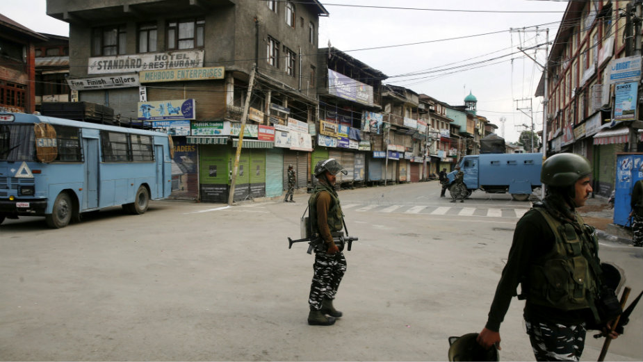 Deveti dan policijskog časa u Kašmiru 1