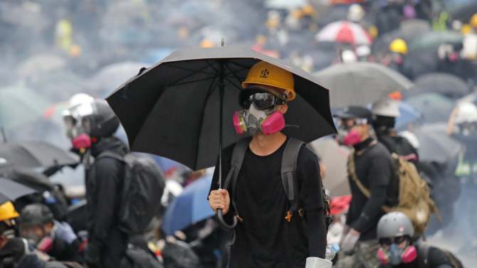 U Hongkongu haos posle sukoba policije i demonstranata 1