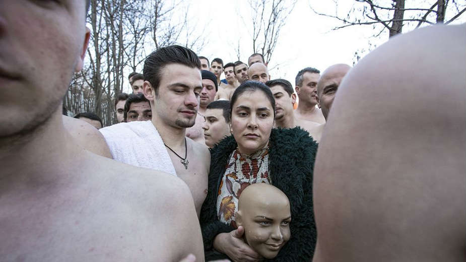 Zlatna mimoza filmu "Bog postoji, ime mu je Petrunija" 1