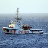 Konte: Šest država spremno da prihvati migrante sa spasilačkog broda 13