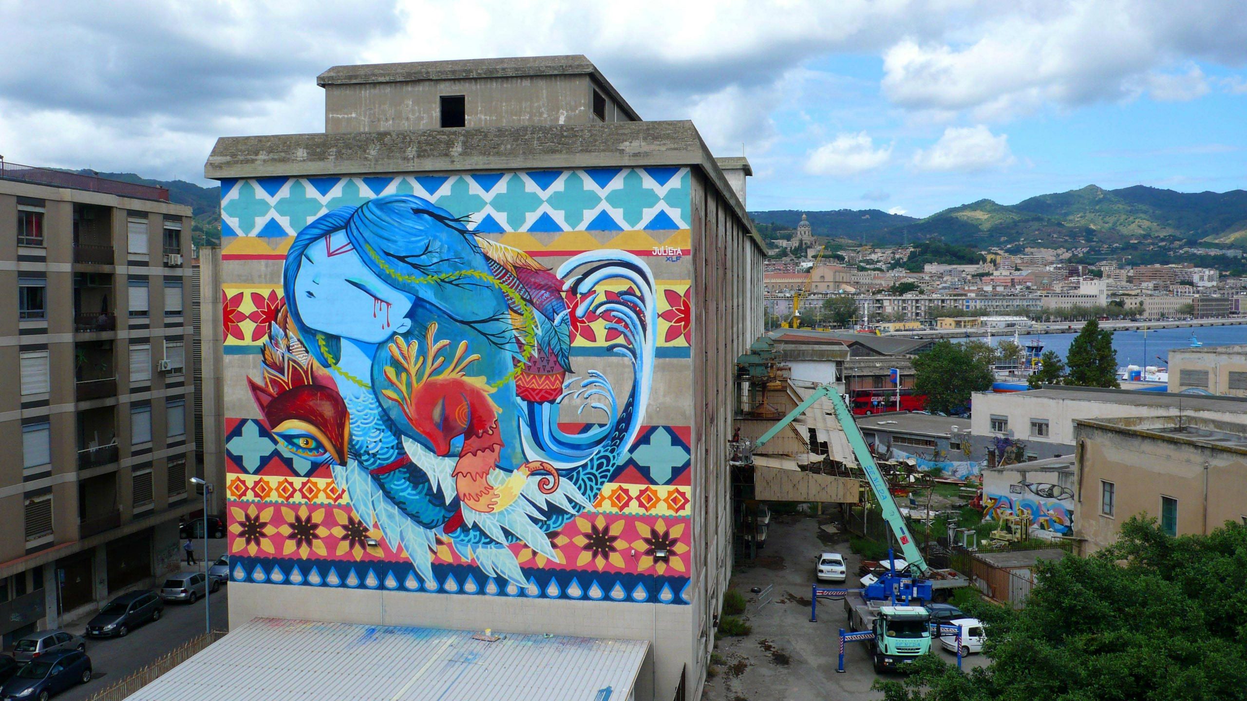 Španska ulična umetnica Julieta XLF slika mural u Beogradu 1