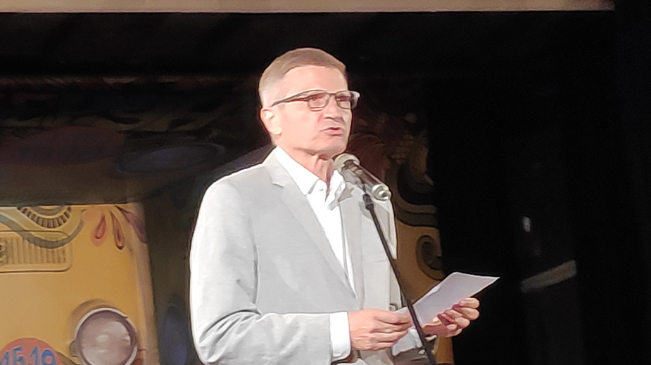 Priznanje ”Stefan Prvovenčani” uručeno Nebojši Bradiću 1