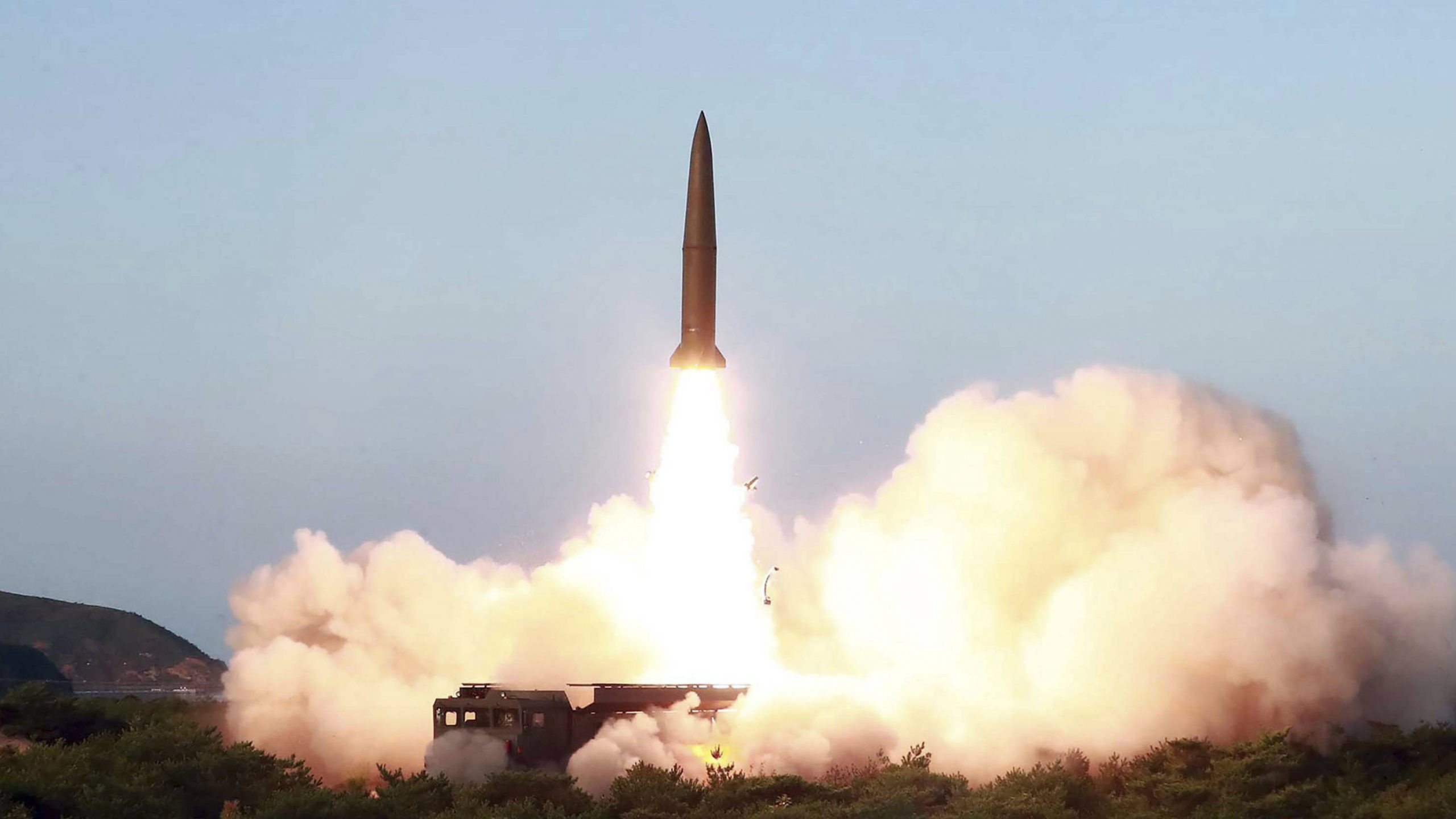 Severna Koreja probno lansira svoju 'najveću interkontinentalnu balističku raketu do sada' 1