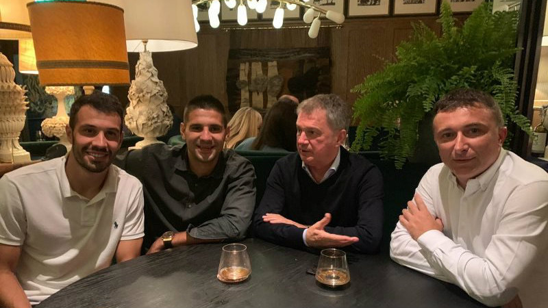 Ljubiša Tumbaković sa igračima