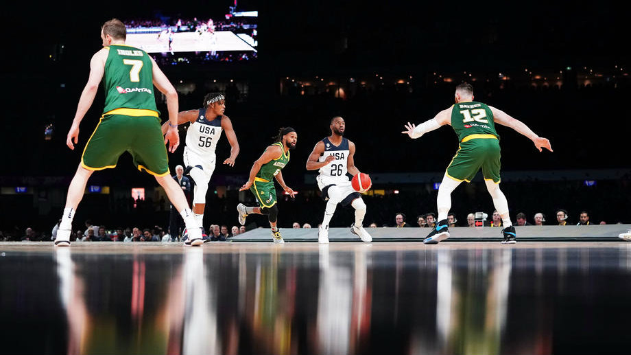 Košarkaši SAD pobedili Australiju pred rekordnim brojem gledalaca (video) 1