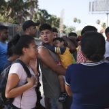 Najmanje 40.000 migranata na granici SAD i Meksika 12