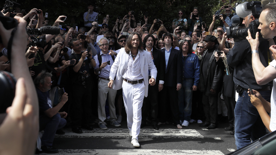 Obožavaoci obeležili 50 godina izlaska albuma Bitlsa Abbey Road 1