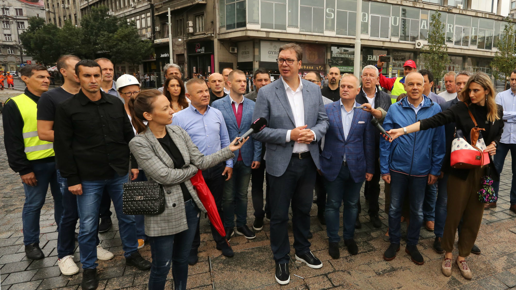 Vučić: Skinuo bih oznaku tajnosti sa dokumenta i bez zakona 2 FotO:Beonfo