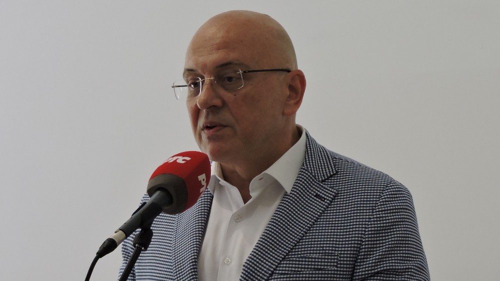 NDNV zahteva smenjivanje ministra Vukosavljevića zbog vređanja novinara 1