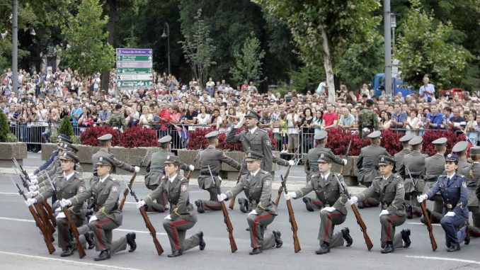 Danas na Banjici promocija najmlađih oficira Vojske Srbije: Prisustvuje Vučić 1