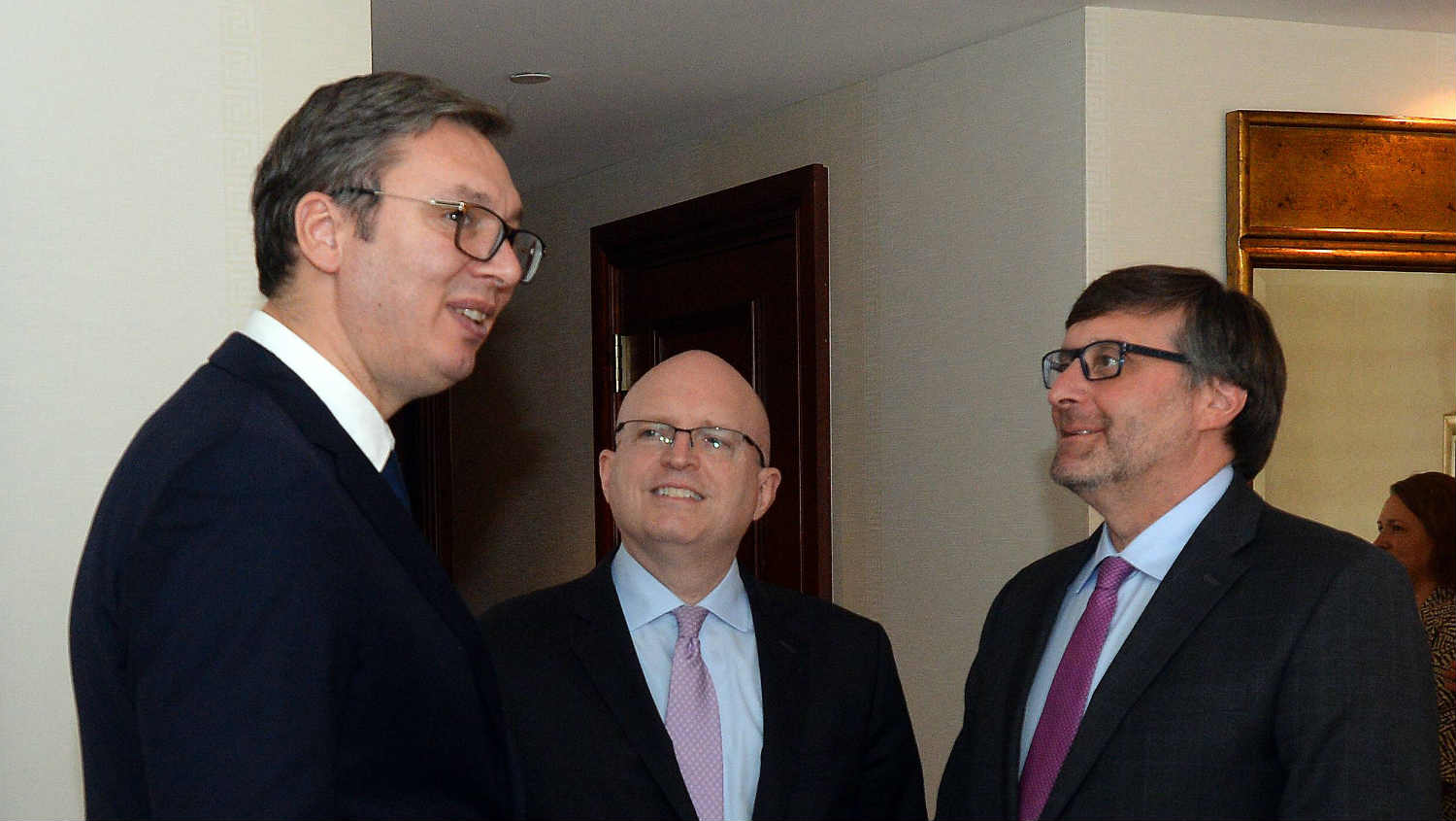 Zapad obećava i finansijsku pomoć za priznanje Kosova 1