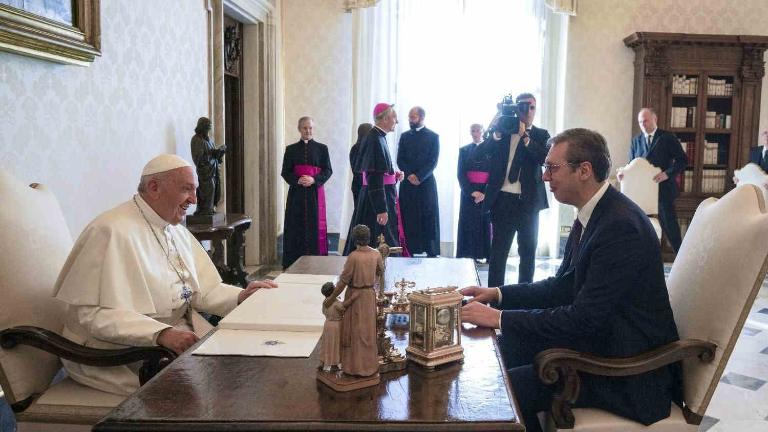 Papina poseta bi doprinela pomirenju naroda u regionu 1