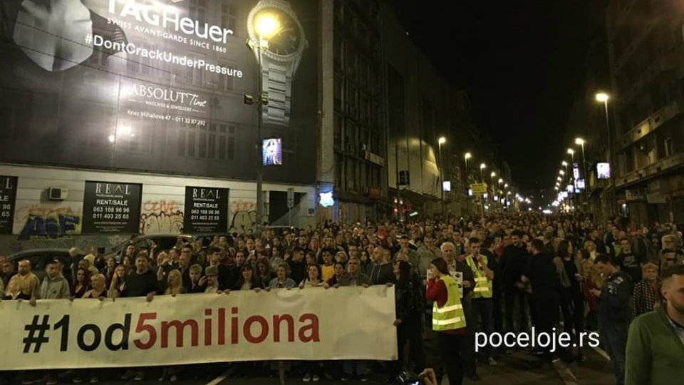 Završen 42. protest "1 od 5 miliona" čitanjem pisma profesora Raše Karapandže 2 Završen 42. protest "1 od 5 miliona" čitanjem pisma profesora Raše Karapandže 2