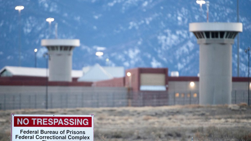 Alkatraz u planinama: Najsuroviji zatvor u Americi i verovatno novi dom za El Čapa 2 The United States Penitentiary Administrative Maximum Facility, also known as the ADX or "Supermax", in Florence, Colorado