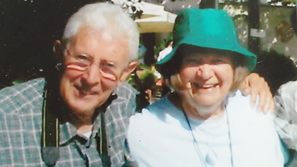 Ljubavna pisma posle 70 godina ponovo kod zaljubljenog para zahvaljujući Fejsbuku 5 Bob i Norma Bisli