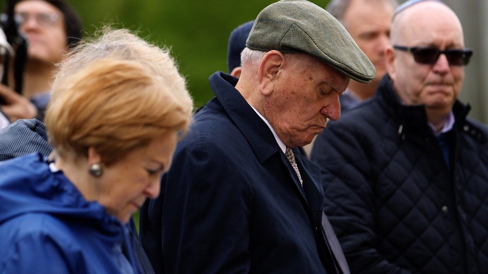 Drugi svetski rat: „Moj deda je preživeo pet nacističkih koncentracionih logora“ 8 Survivors at memorial service