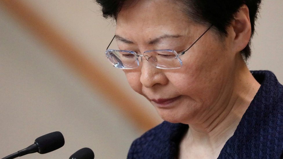 Hong Kong i protesti: Vlada povlači sporni predlog zakona 1 Keri Lam