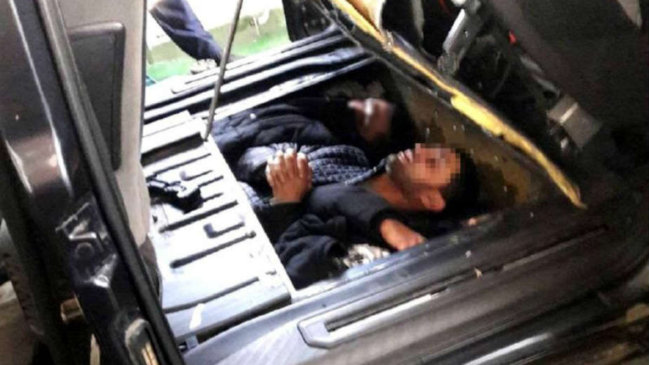 U kombiju i po 33 osobe, a zarade po nekoliko hiljada dolara po turi 1