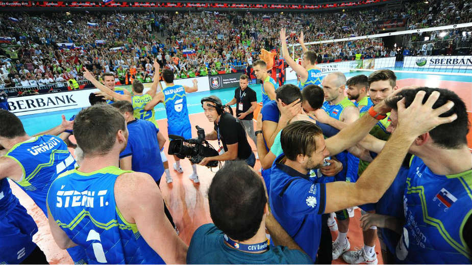 "Mala" zemlja igra kao velika 1