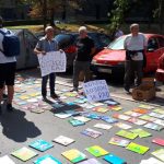 Prodavci udžbenicima "popločali" Kosovsku u znak protesta (FOTO) 7