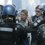 U Parizu više od 100 privedenih na protestu Žutih prsluka 3