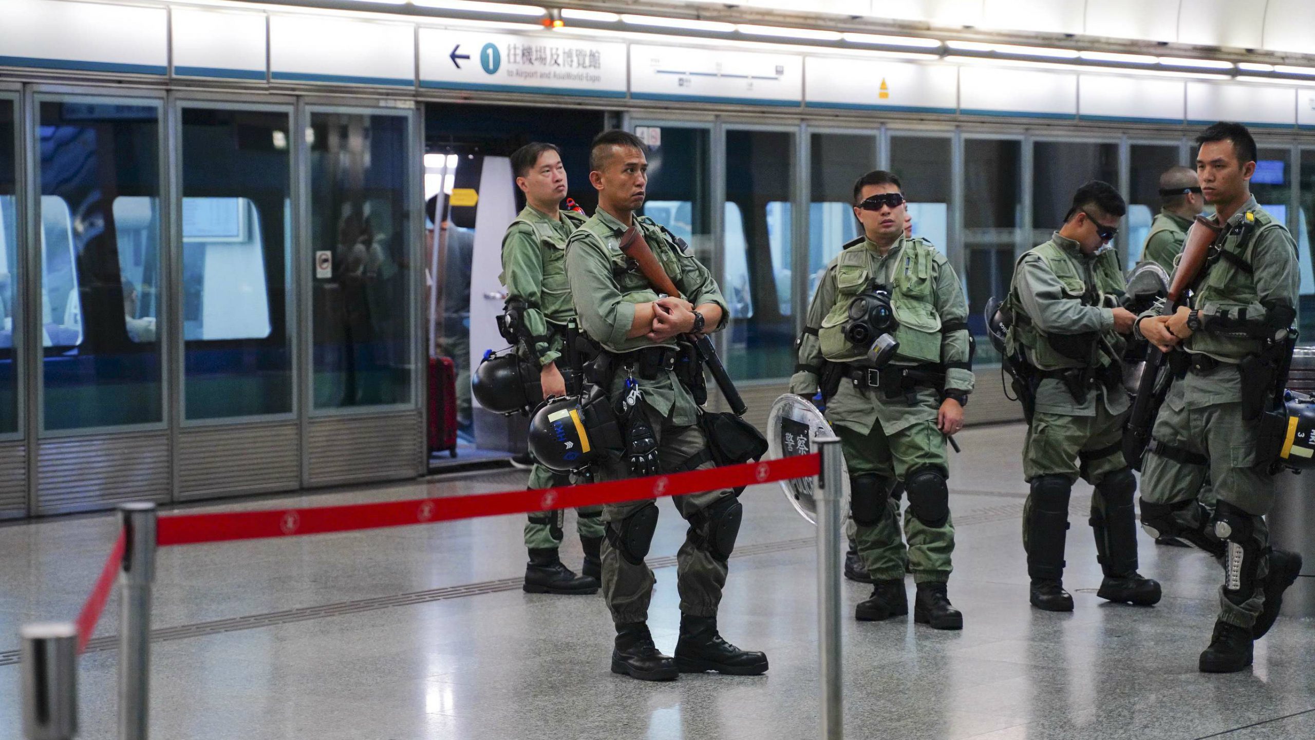 U Hongkongu raspoređivanje policije zbog protesta 1