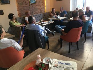 Druženje i humani gest članova Kluba čitalaca Danasa 5