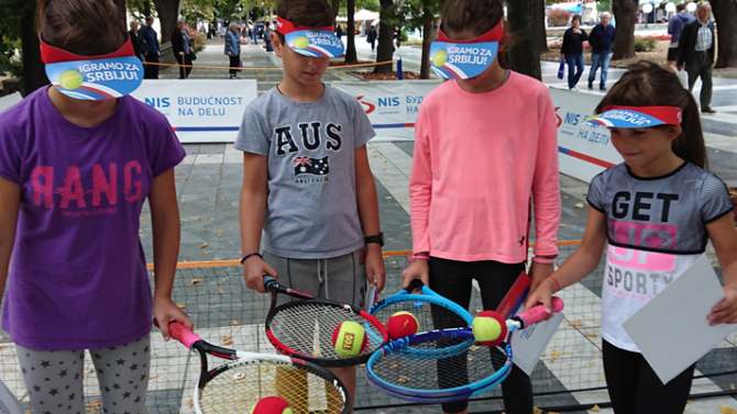 NIS otvorena škola tenisa obradovala mališane u Sokobanji 1