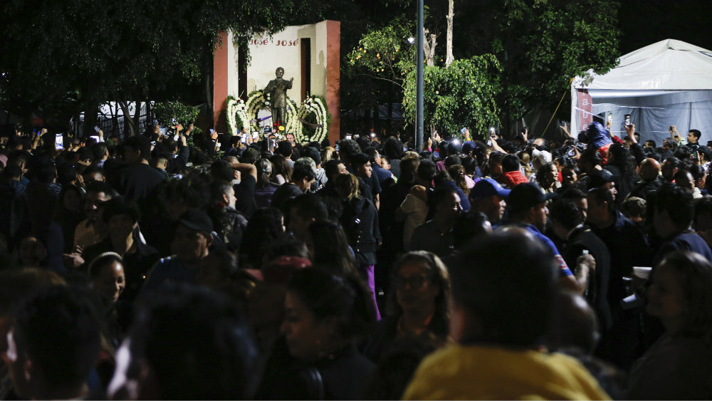 Umro legendarni meksički pevač Hose Hose 1