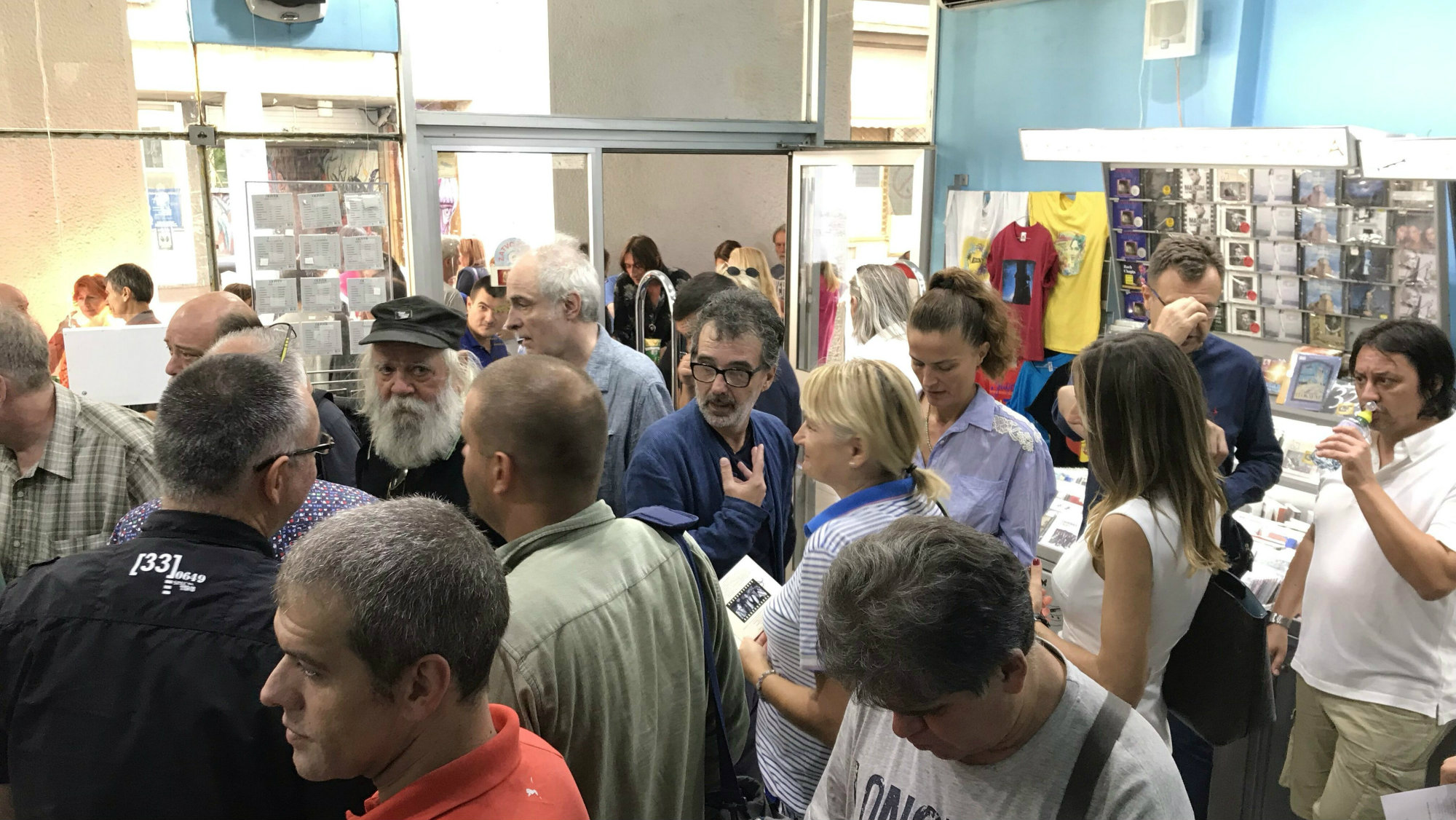 U škripcu: Bila je fora i čast baviti se muzikom (VIDEO) 3 U škripcu: Bila je fora i čast baviti se muzikom (VIDEO) 3