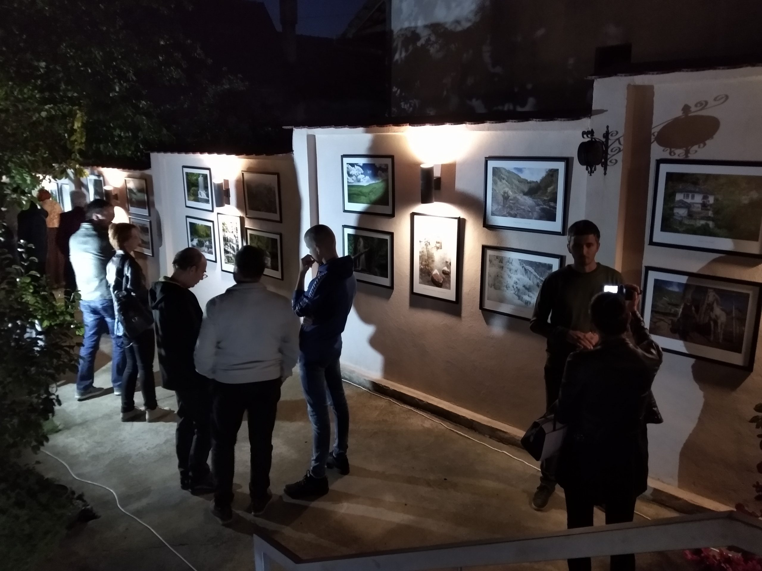 Otvorena izložba "Planine i reke" Milana Simonovića u Pirotu 1