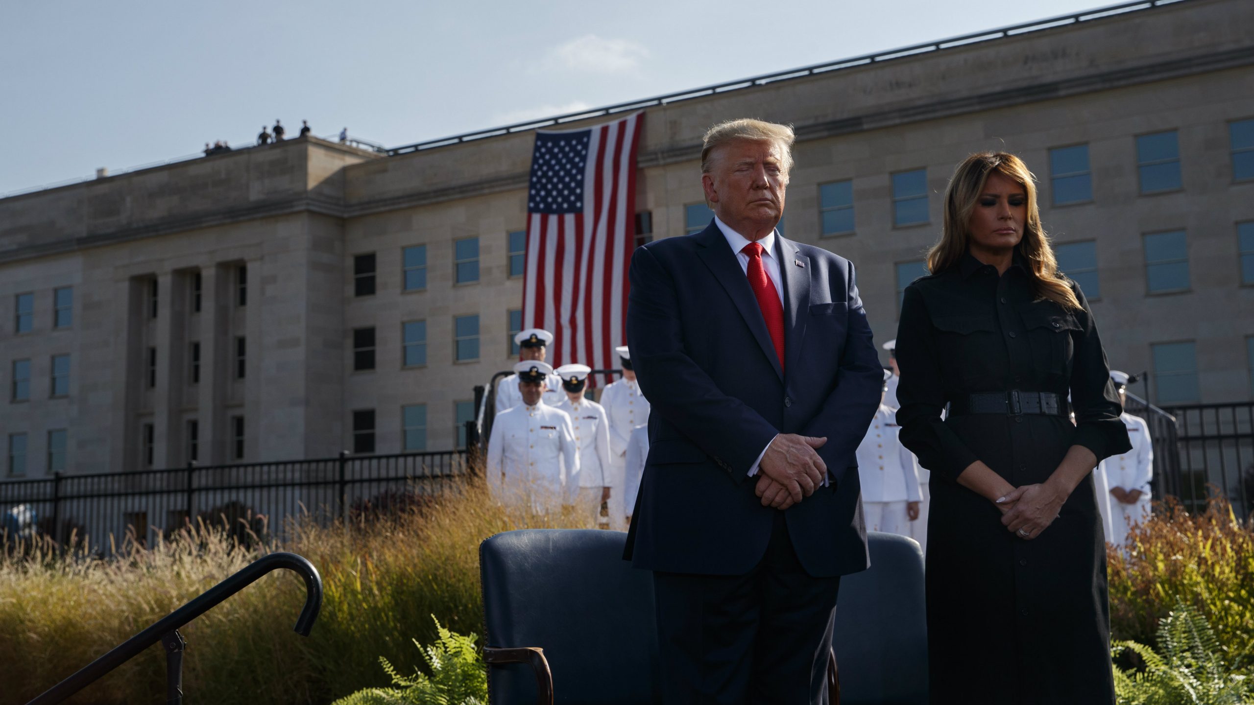 Tramp odao poštu preminulom omanskom sultanu 1