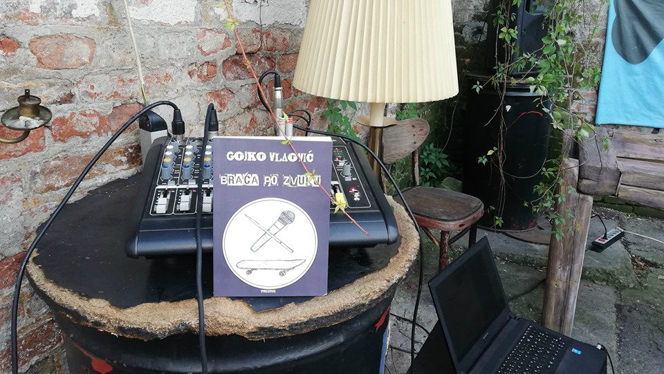 Predstavljen prvi roman novinara Danasa Gojka Vlaovića "Braća po zvuku" 1