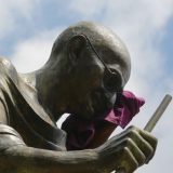 Aktivisti započeli šetnju mira od Gandijeve biste u Beogradu 6