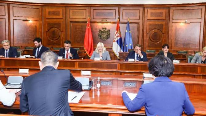 Mihajlović i kineska ambasadorka: Brza pruga Beograd-Budimpešta od strateškog značaja za dve države 1